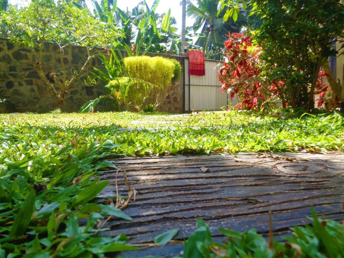 Hotel De Fancy House Unawatuna Exterior foto